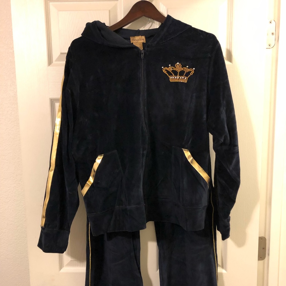 M.V. Velour Pant Suit